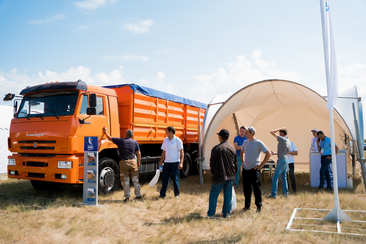 КАМАЗ представил автотехнику в Казахстане