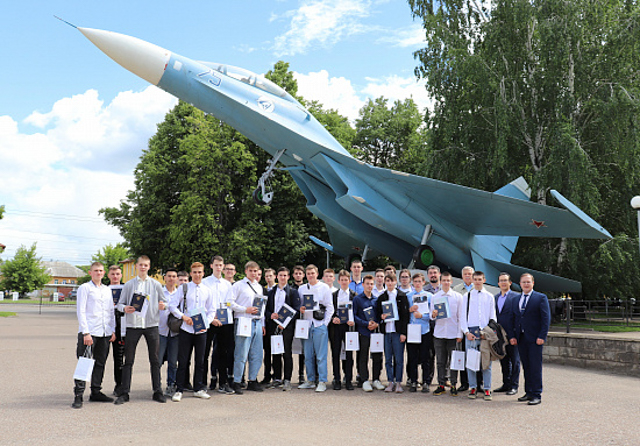 Учебный центр Ростеха на базе ОДК-УМПО выпустил мультискиллс-специалистов