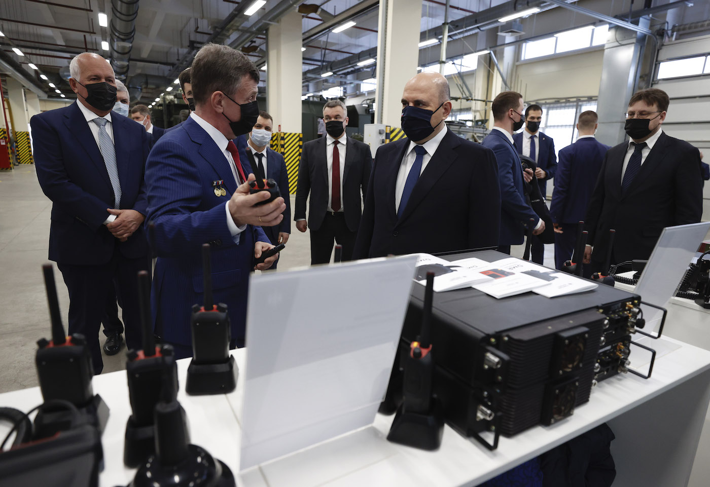 Ростех представил Михаилу Мишустину отечественную базовую станцию 5G