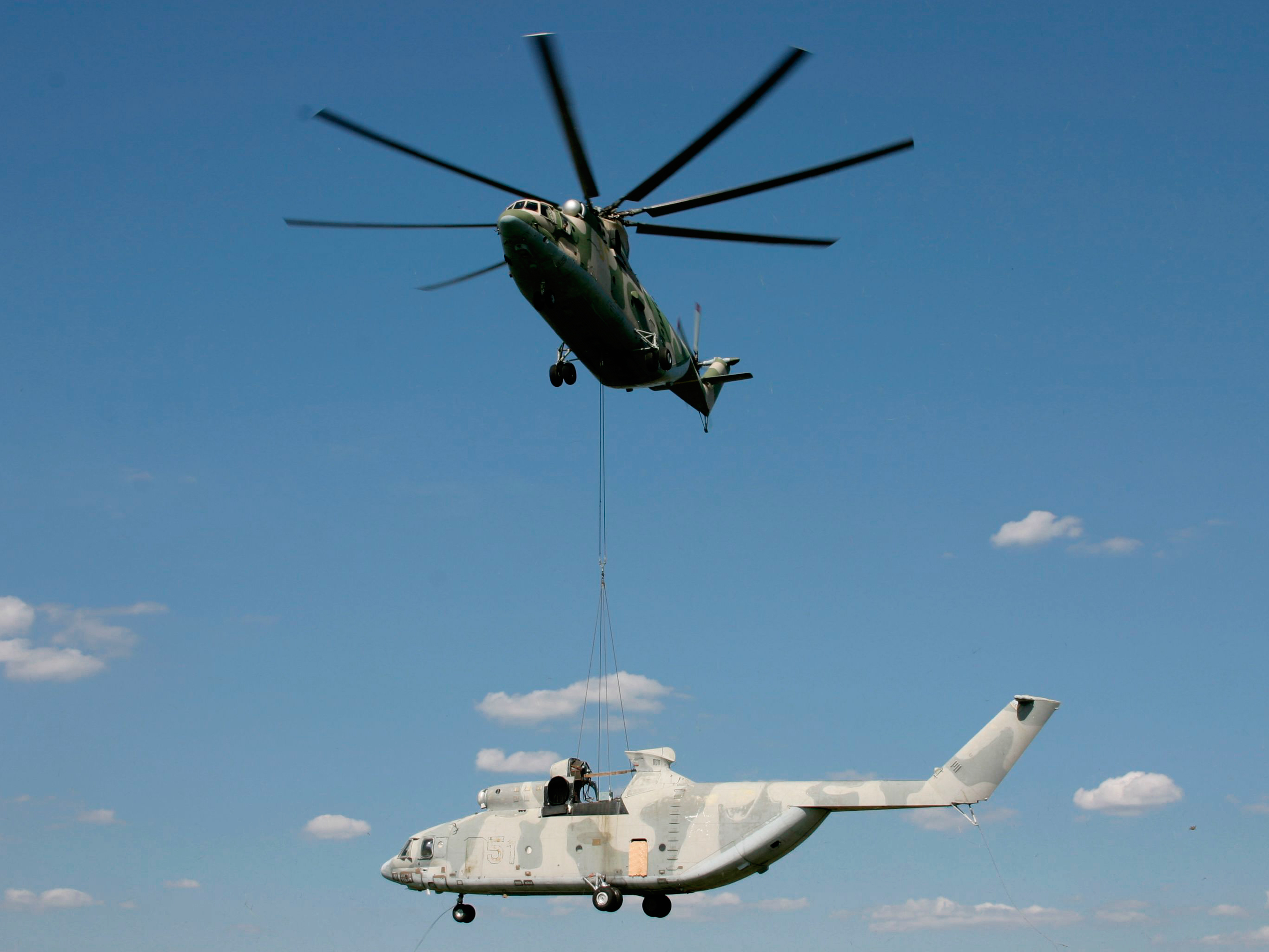 Ми-26Т производства «Вертолетов России» провел необычную транспортировку