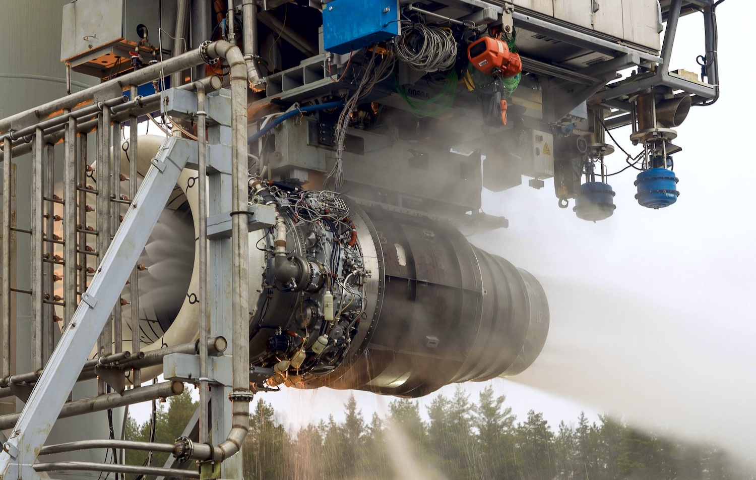 Ростех подтвердил успешную работу авиадвигателя ПД-8 в условиях ливней