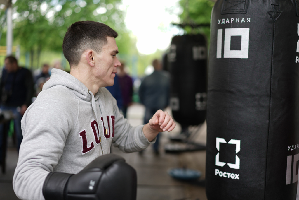 Сотрудники казанских предприятий КРЭТ померились силой удара