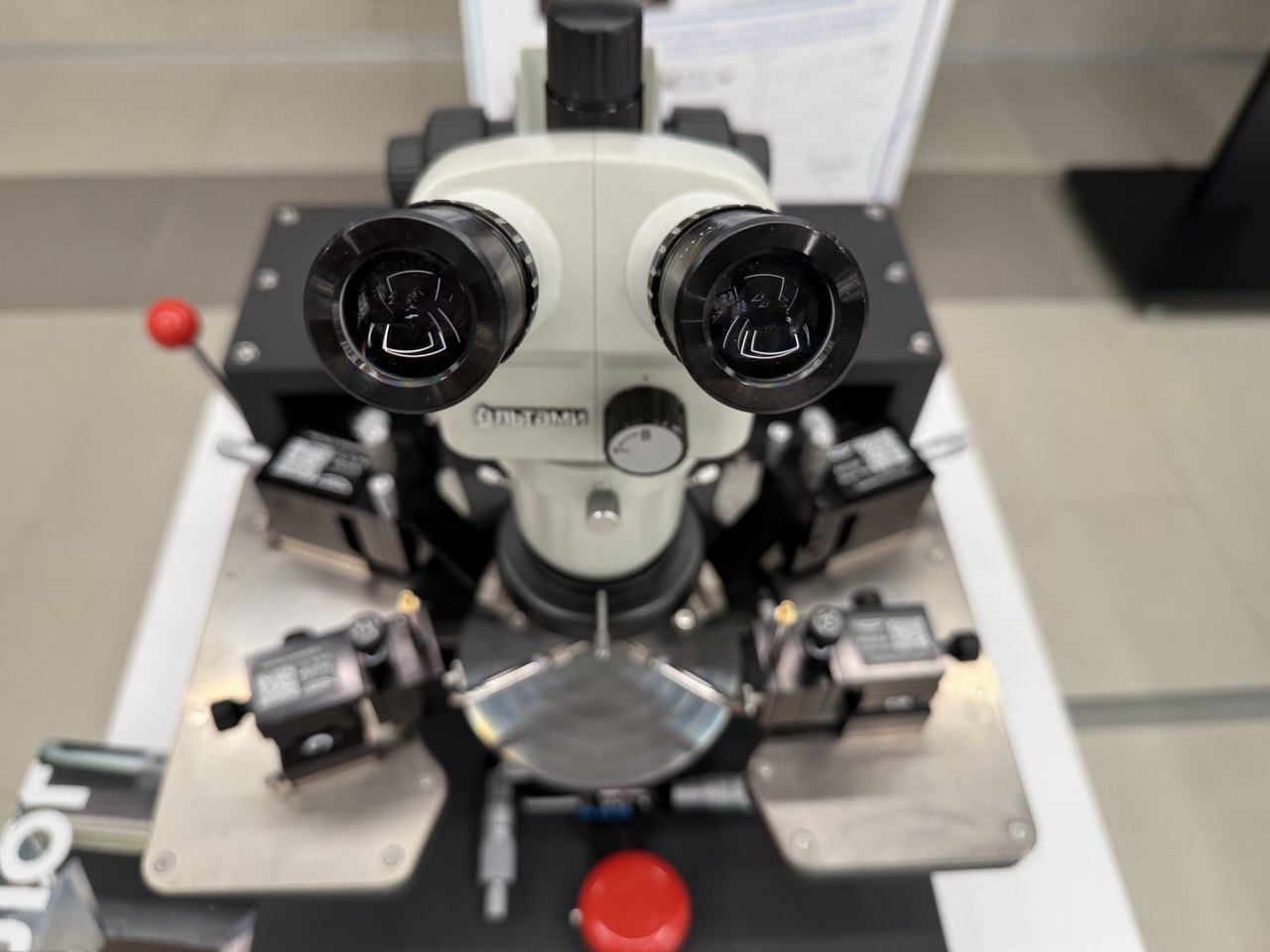 Rostec Developed Ultra-Precision Instruments for Microelectronics Quality Control