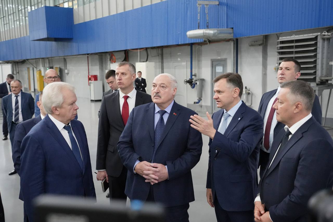 Президент Республики Беларусь посетил Иркутский авиазавод 
