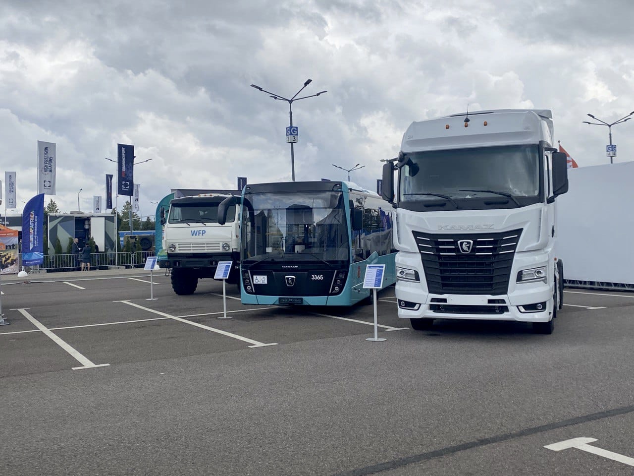 КАМАЗ показывает автотехнику на форуме «Россия–Африка»