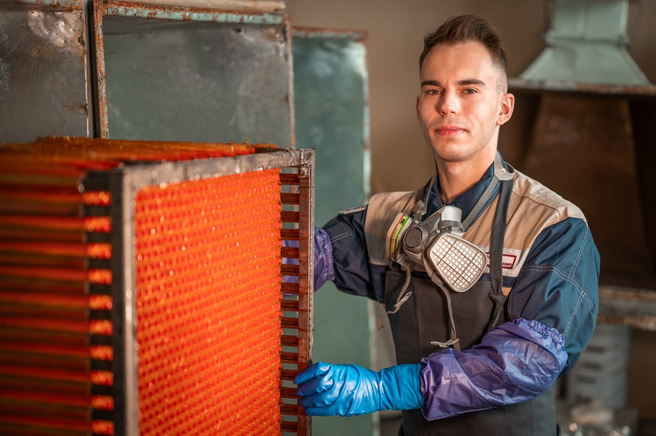 Профессии Ростеха: аппаратчик