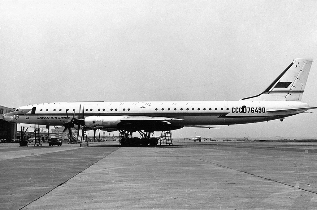 Aeroflot_Tupolev_Tu-114_JAL_livery_APM.jpg