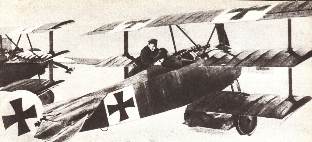 1920px-Triplan_Manfred_Freiher_von_Richthofen.jpg 1920px-Triplan_Manfred_Freiher_von_Richthofen.jpg