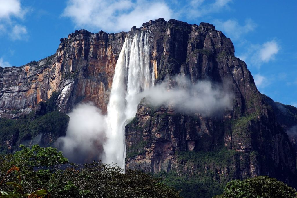 Angel_Falls_Venezuela.jpg