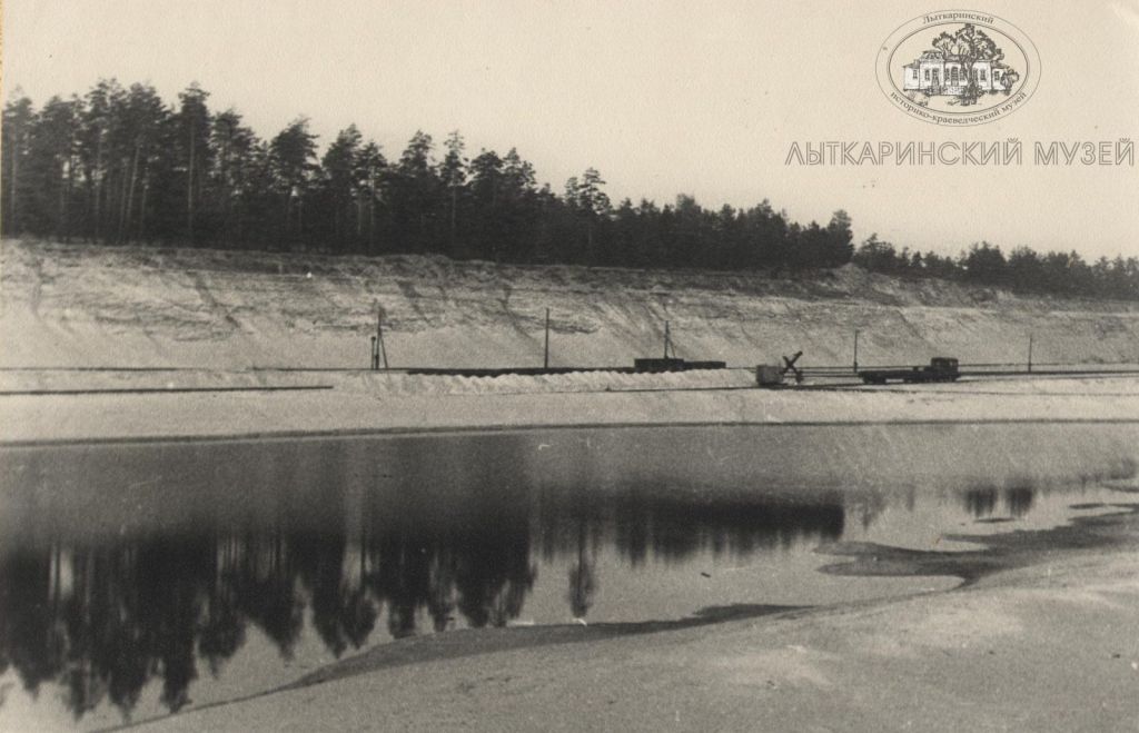 Желдор-на-Волкуше.-Водзнак.jpg Желдор-на-Волкуше.-Водзнак.jpg