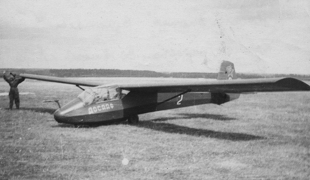 7a.Planer-KAI-12.-Aerodrom-Dubrovitsy.-1959-g..jpg 7a.Planer-KAI-12.-Aerodrom-Dubrovitsy.-1959-g..jpg