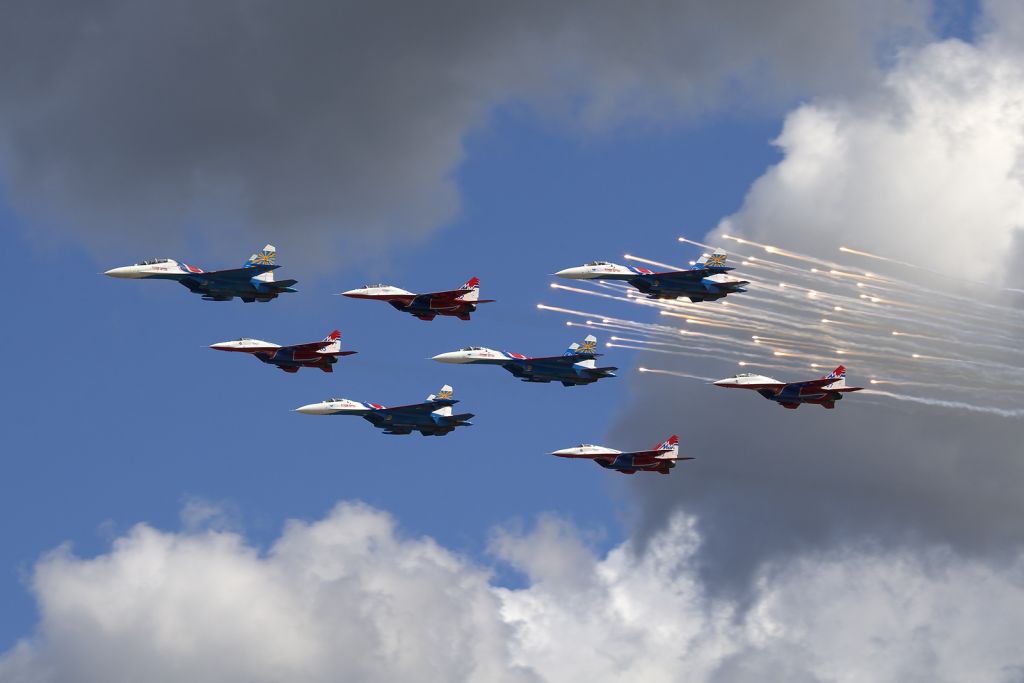 Sukhoi_Su-27_(Su-27S),_Russia_-_Air_Force_AN1686250.jpg Sukhoi_Su-27_(Su-27S),_Russia_-_Air_Force_AN1686250.jpg
