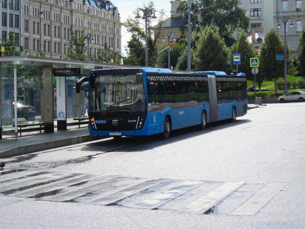 КамАЗ_6299_40_5F_МГТ_на_Славянской_площади_метро_Китай_город_маршрут.jpg КамАЗ_6299_40_5F_МГТ_на_Славянской_площади_метро_Китай_город_маршрут.jpg