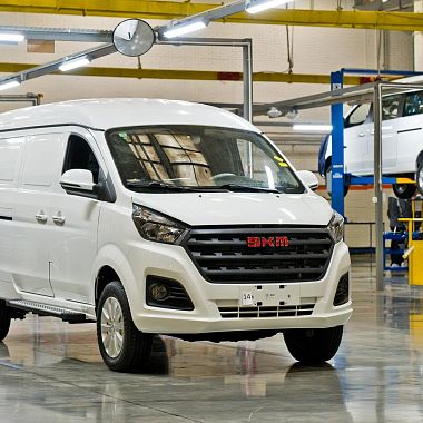 АВТОВАЗ начал производство коммерческих моделей нового бренда SKM