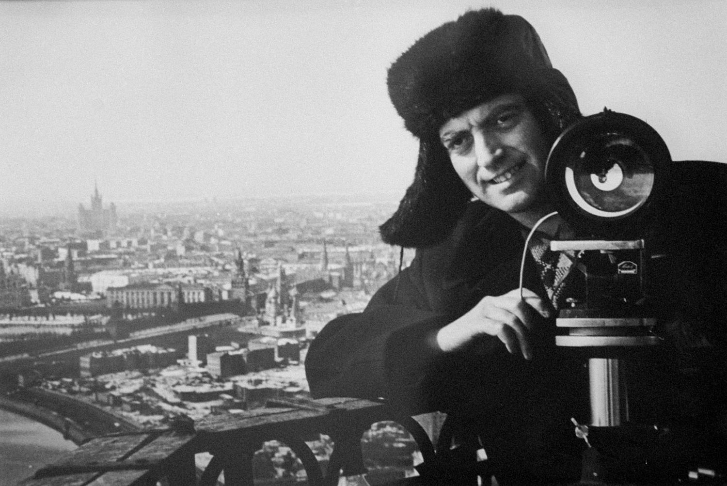 В Нижнем Новгороде при участии «Швабе» открылась фотовыставка о первом полете человека в космос