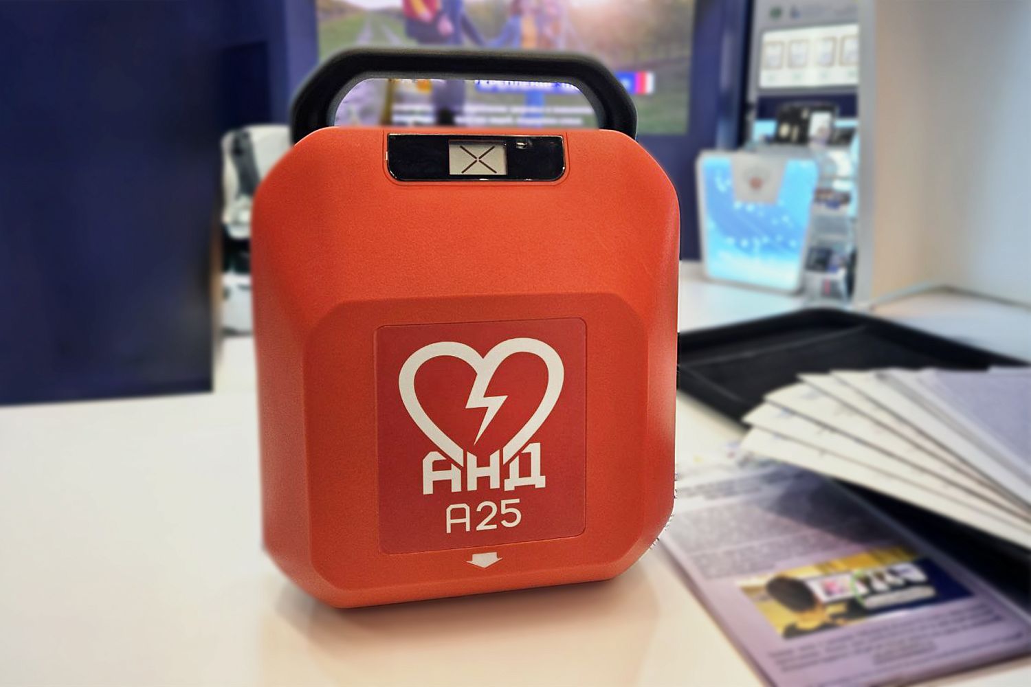 «Швабе» впервые показывает на ПМЭФ-2025 новый дефибриллятор с голосовыми подсказками