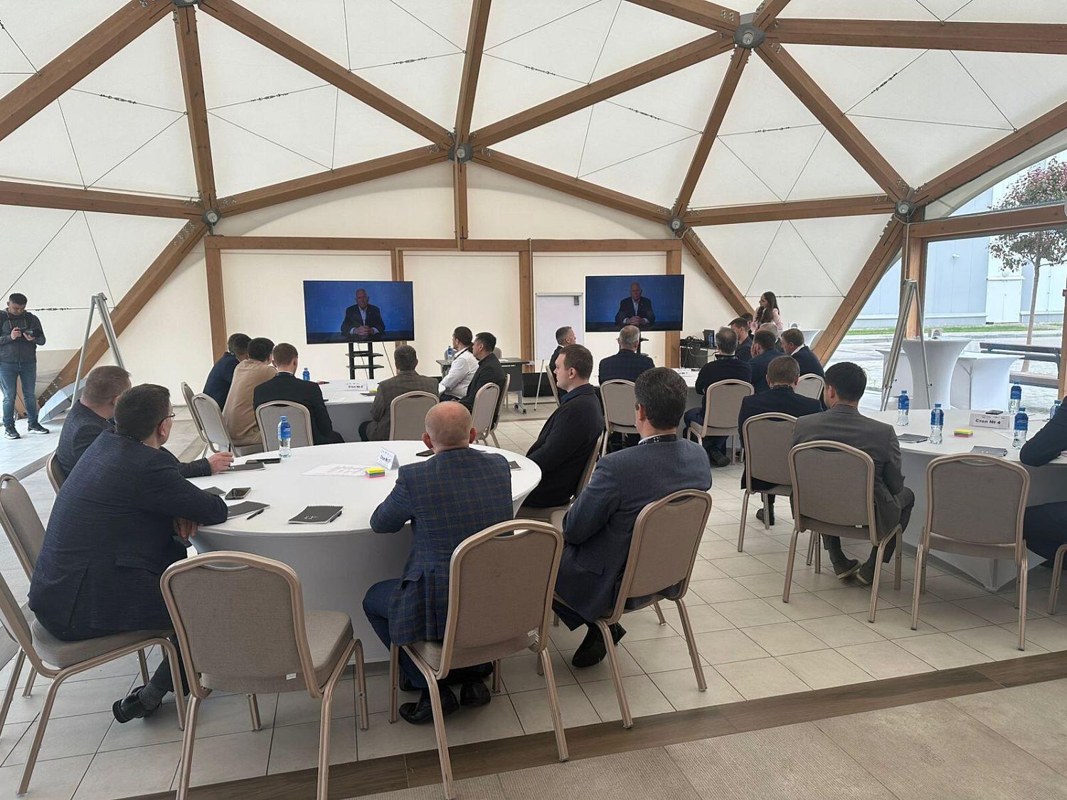 Академия Ростеха подготовит более 80 управленцев нового поколения