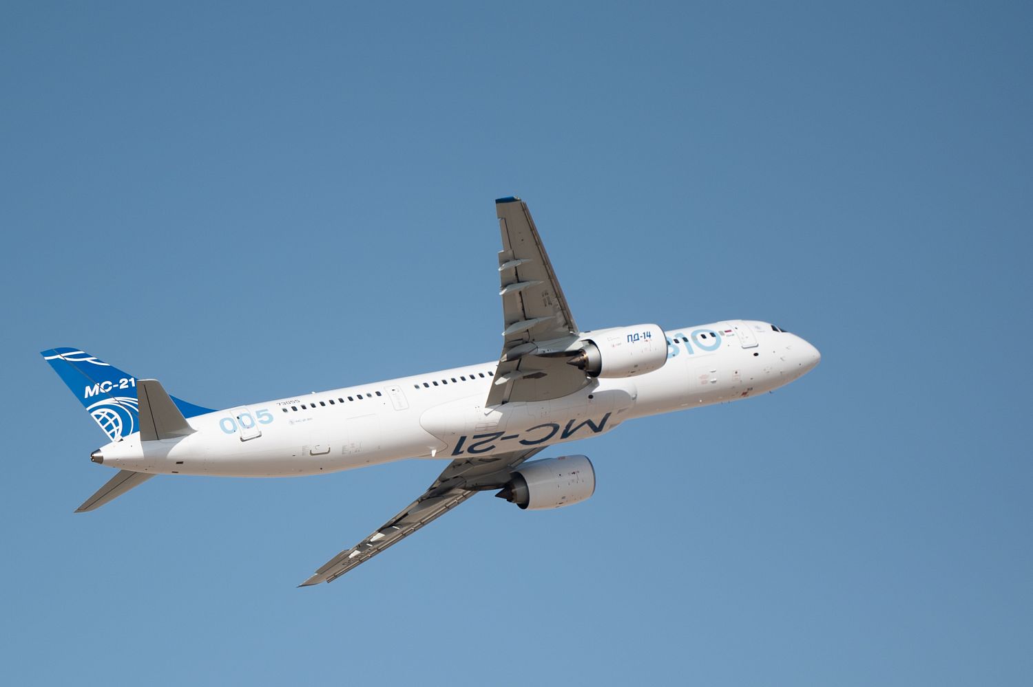 Ростех провел сотый полет самолета МС-21-310 с двигателями ПД-14