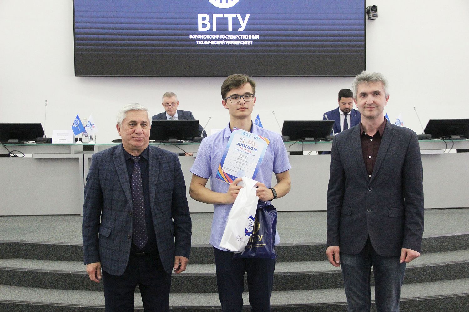 НОВИКОМ и Воронежское РО СоюзМаш поддержат проведение инженерной олимпиады «Звезда»