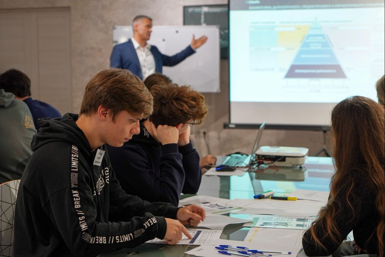 Холдинг «Швабе» внедряет новые модели проектной работы по образовательному треку «Ростех. Биотехмед»