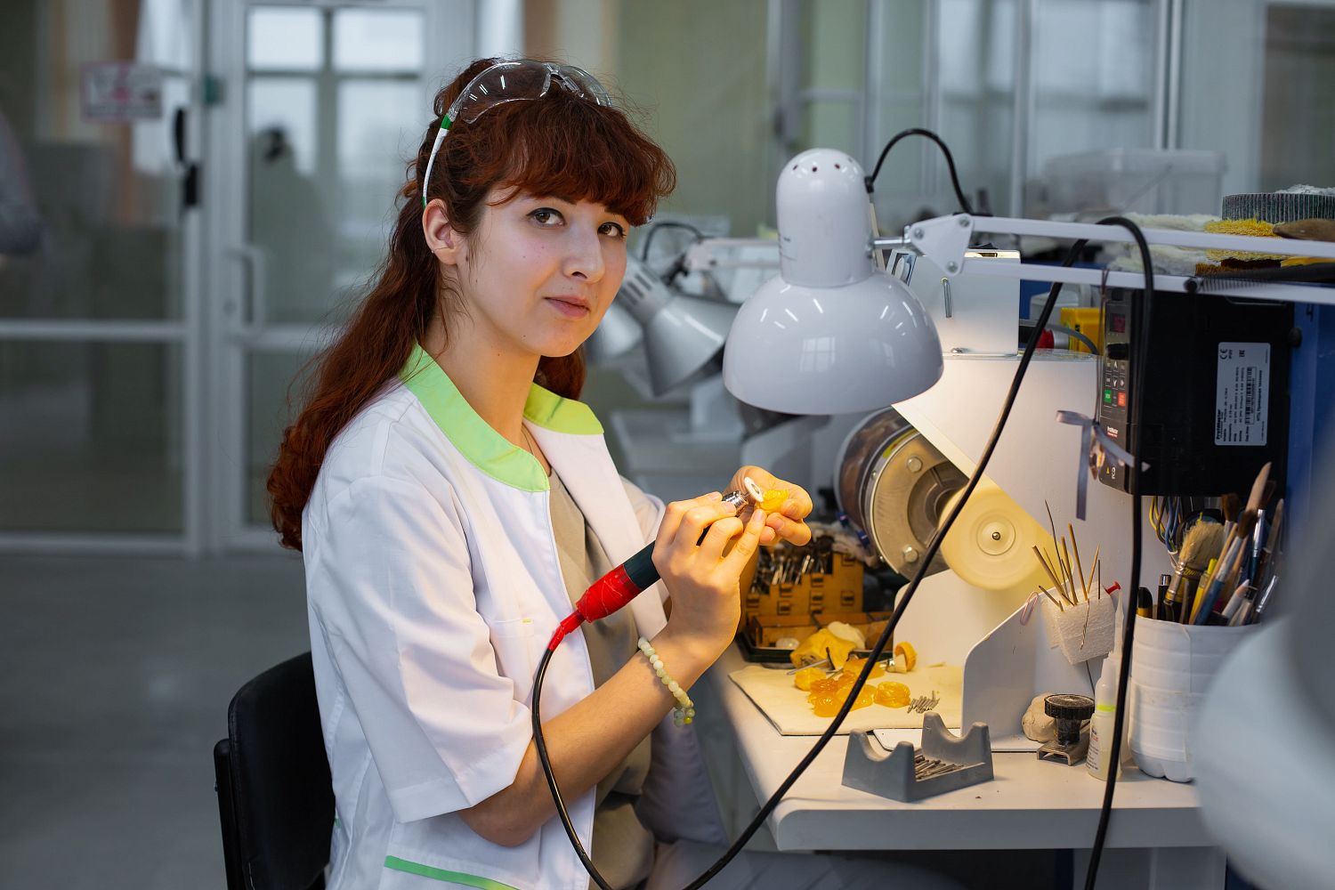 Профессии Ростеха: резчик по камню