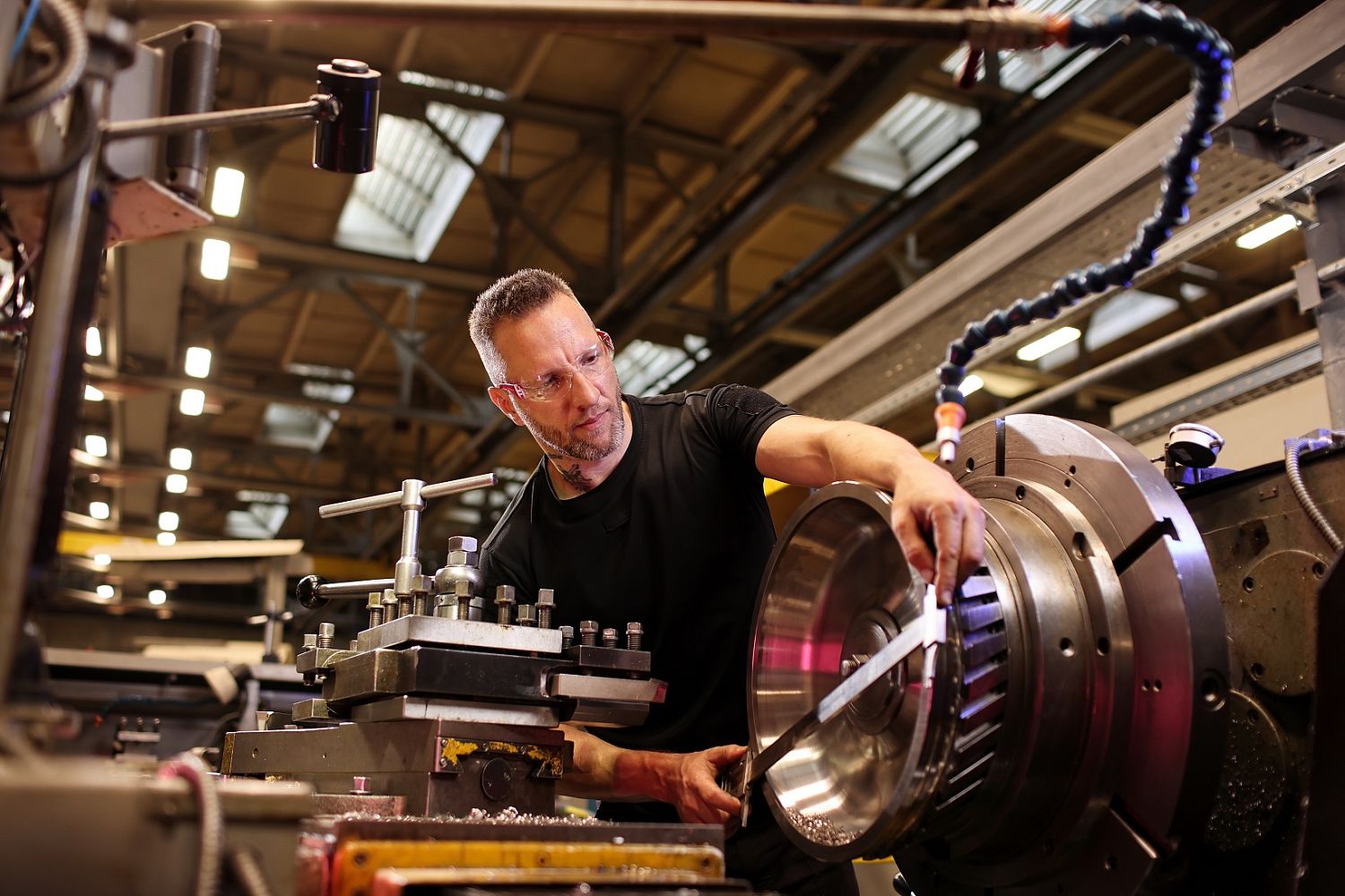 На «ОДК-Салют» внедрили новые технологии для серийного производства деталей авиадвигателя ВК-650В