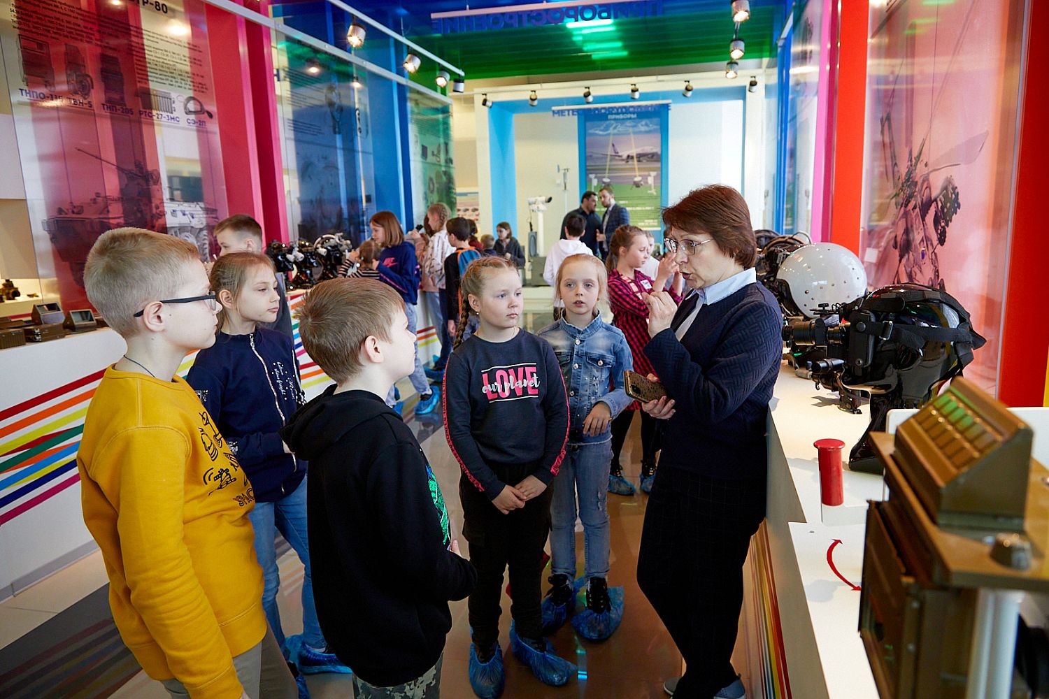 «Швабе» принял гостей в День космонавтики