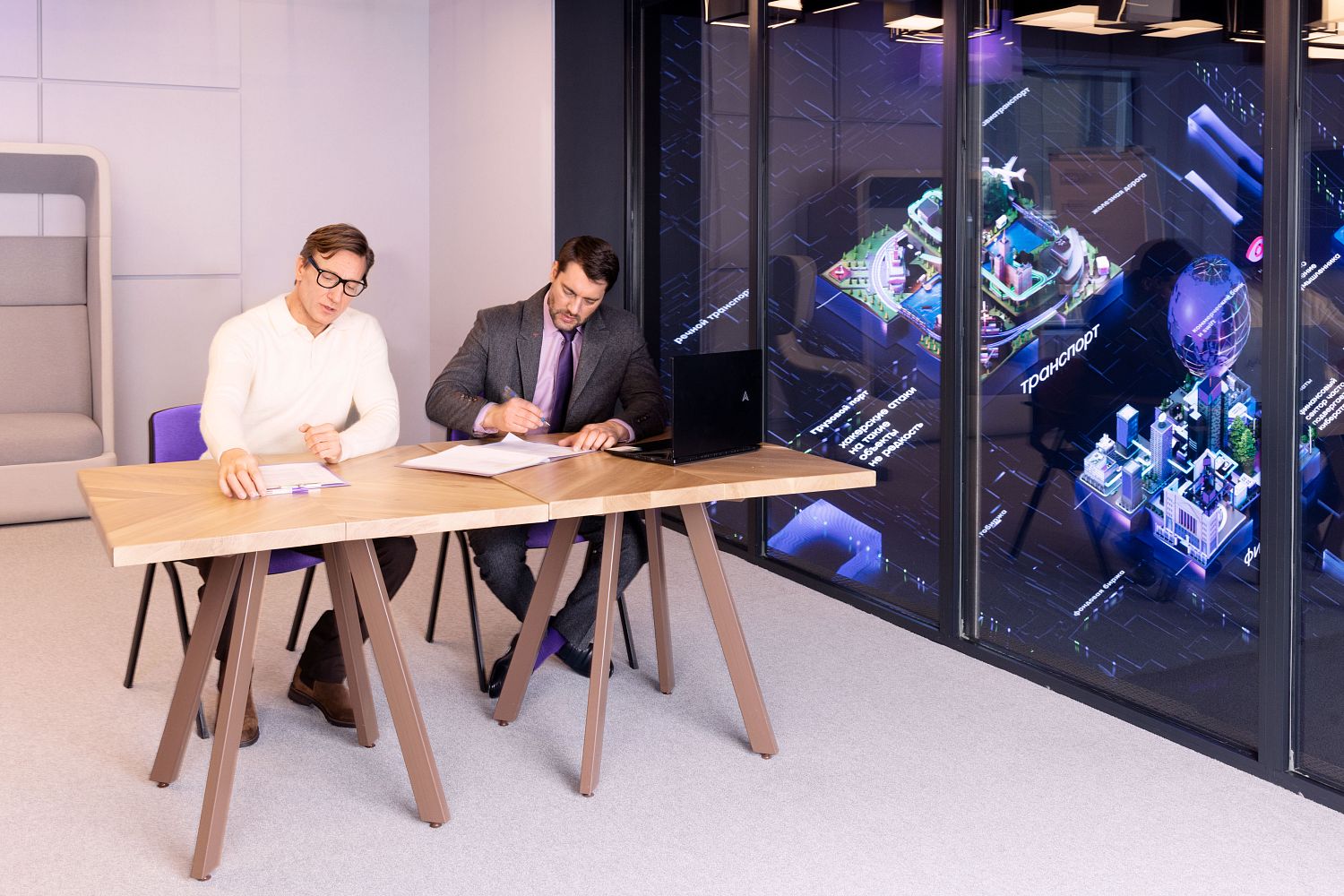 НОВИКОМ организовал выпуск ЦФА для Государственной транспортной лизинговой компании