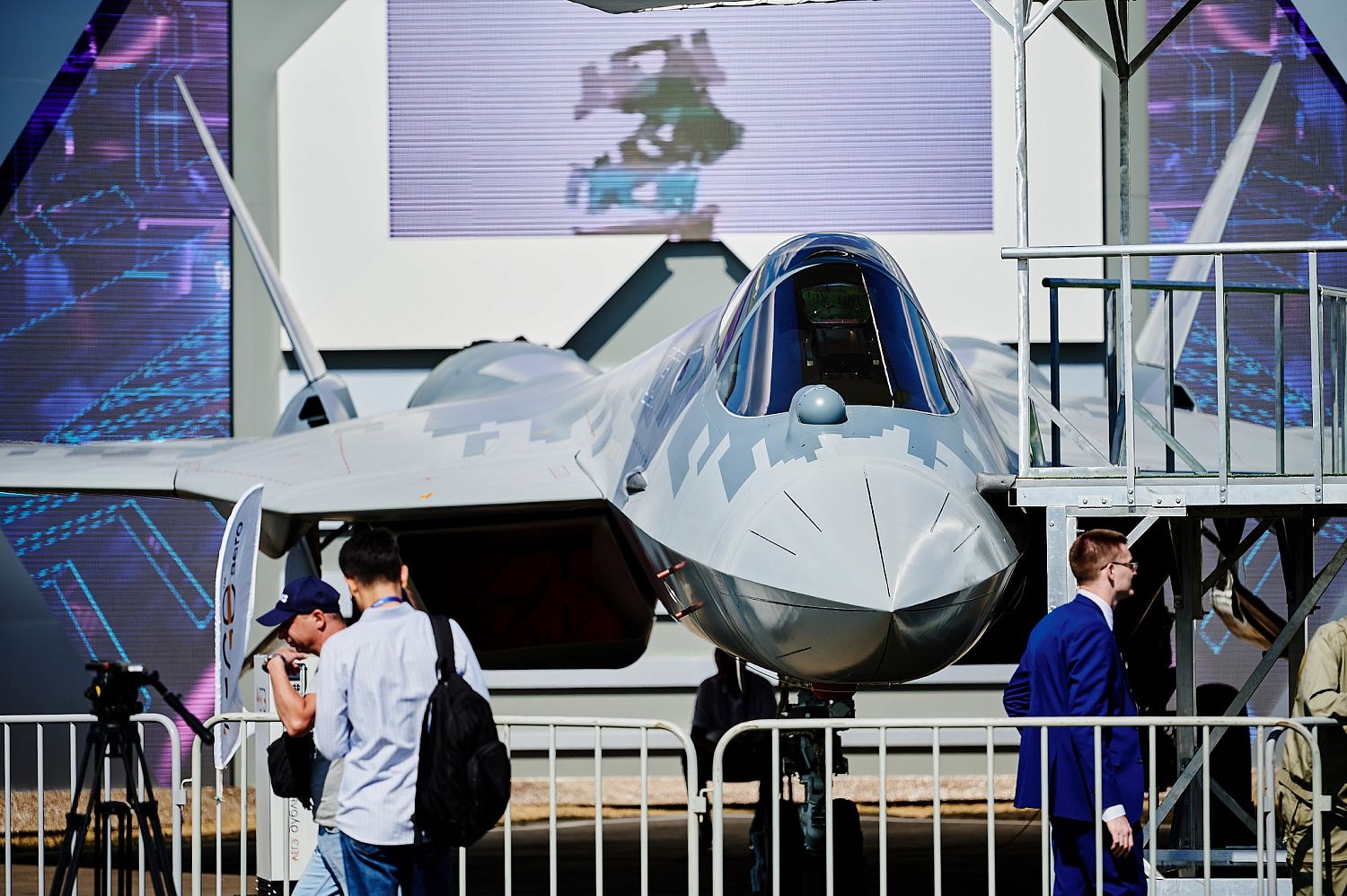 Rostec Improves Stealth Glass Technology