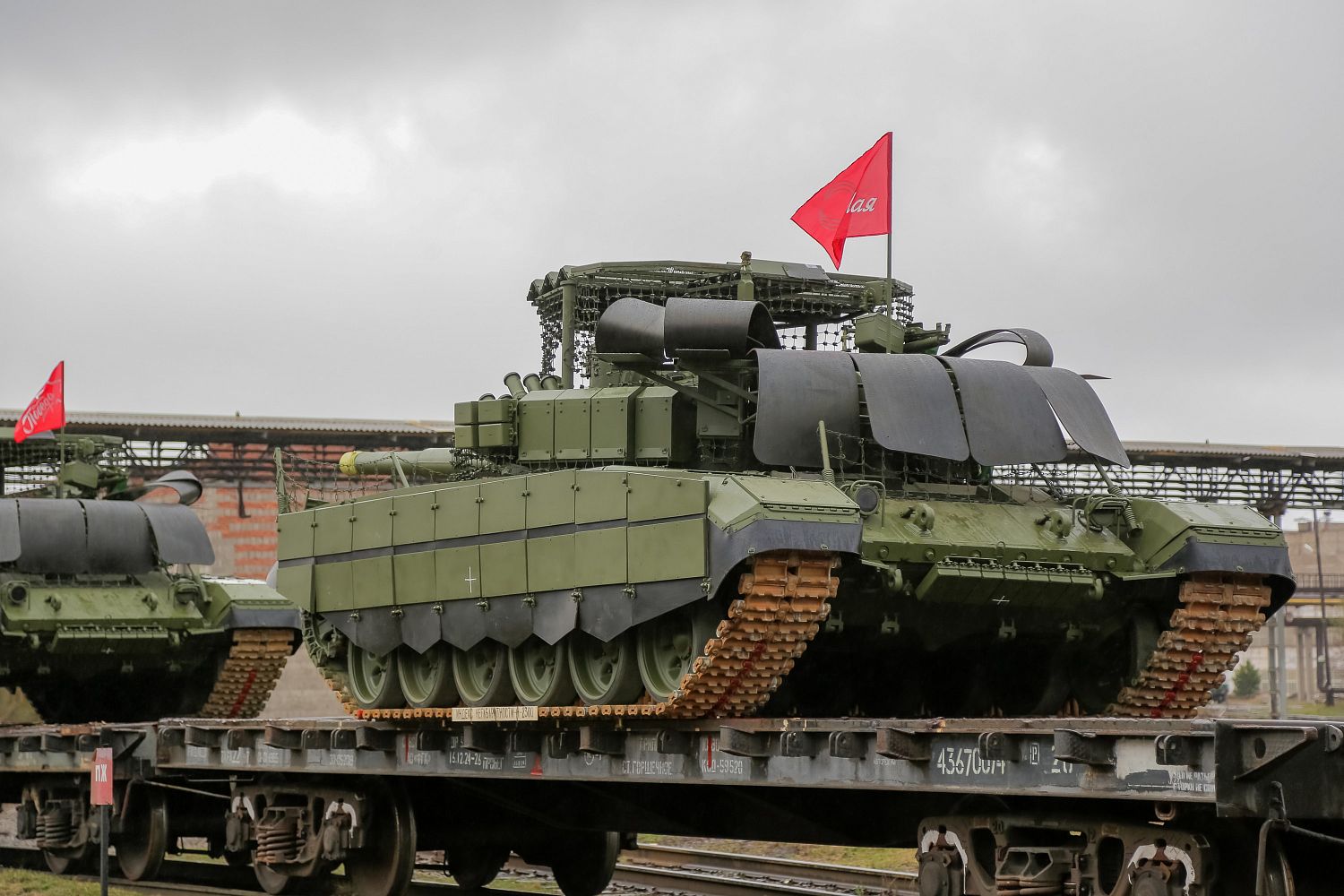 Uralvagonzavod Delivered the T-90M and T-72B3M Tanks to the Field on the Eve of the Victory Day